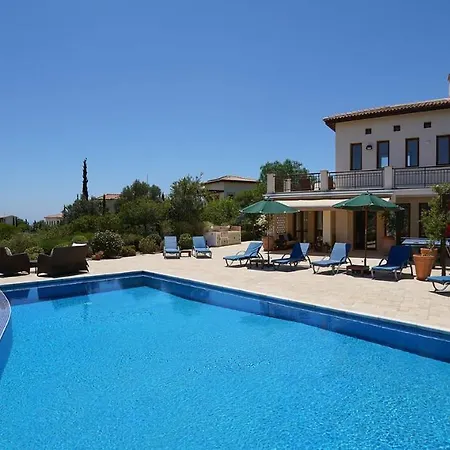 4 Bedroom Andromeda With Private Infinity Pool, Aphrodite Hills *