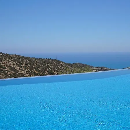 4 Bedroom Andromeda With Private Infinity Pool, Aphrodite Hills Villa