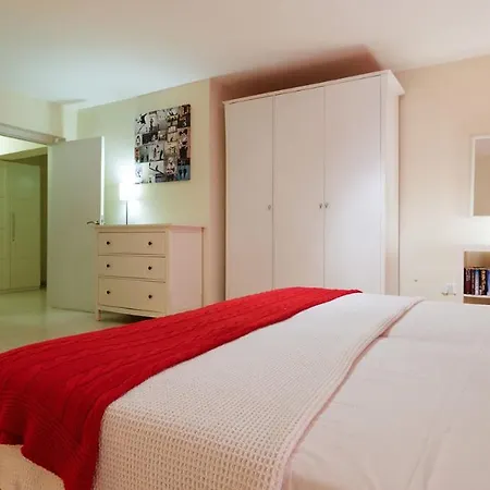 4 Bedroom Andromeda With Private Infinity Pool, Aphrodite Hills Willa
