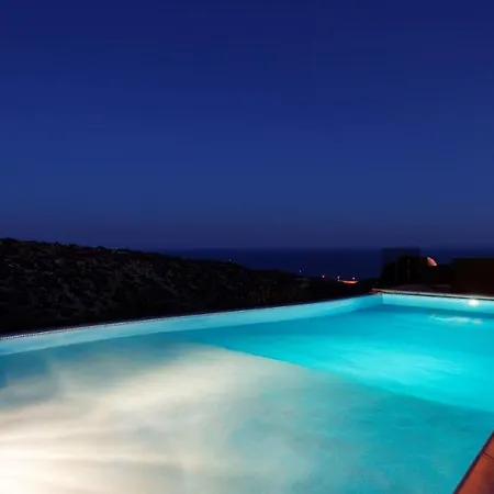4 Bedroom Andromeda With Private Infinity Pool, Aphrodite Hills *