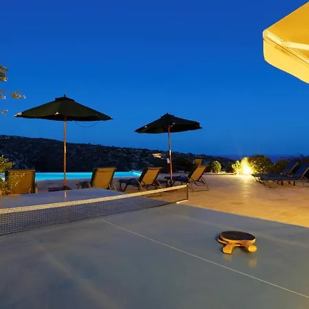 Willa 4 Bedroom Andromeda With Private Infinity Pool, Aphrodite Hills